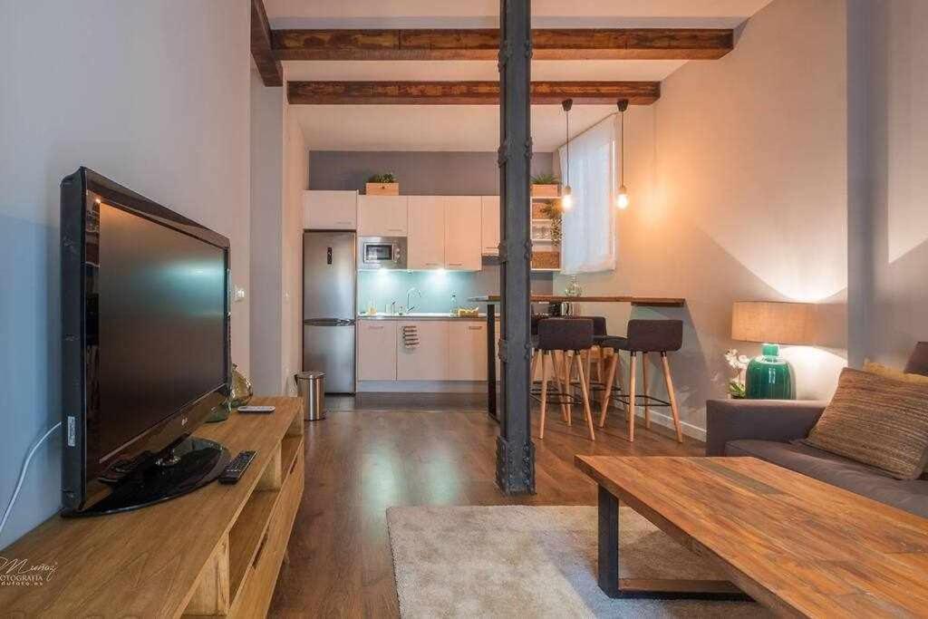 Parking Free - Cathedral Area -2 Months Min